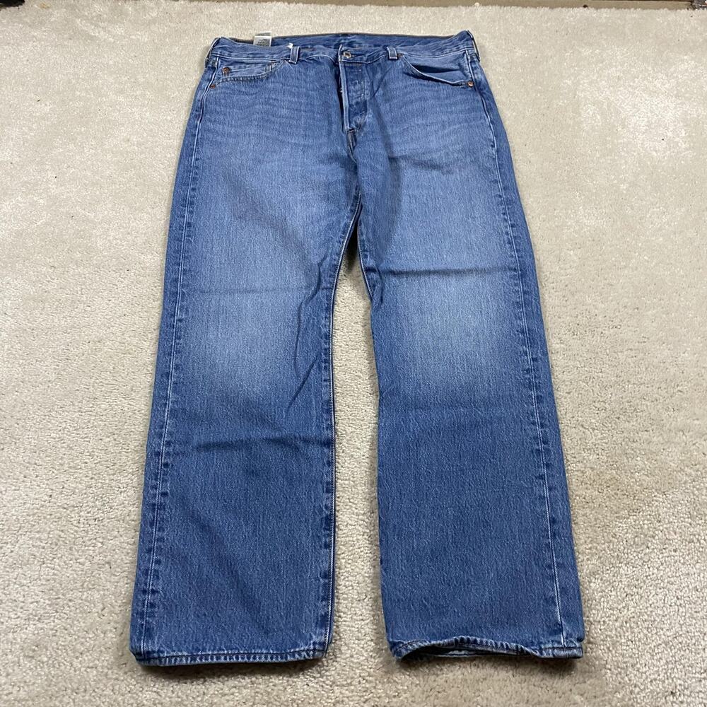 Levis 501 Jeans Mens 36x30 Blue Medium Wash‎ Straight Button Fly Regular Fit